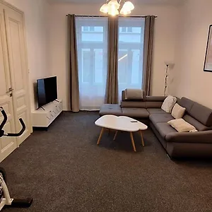 https://apt-city-center-thomas.praguehotelsweb.com
